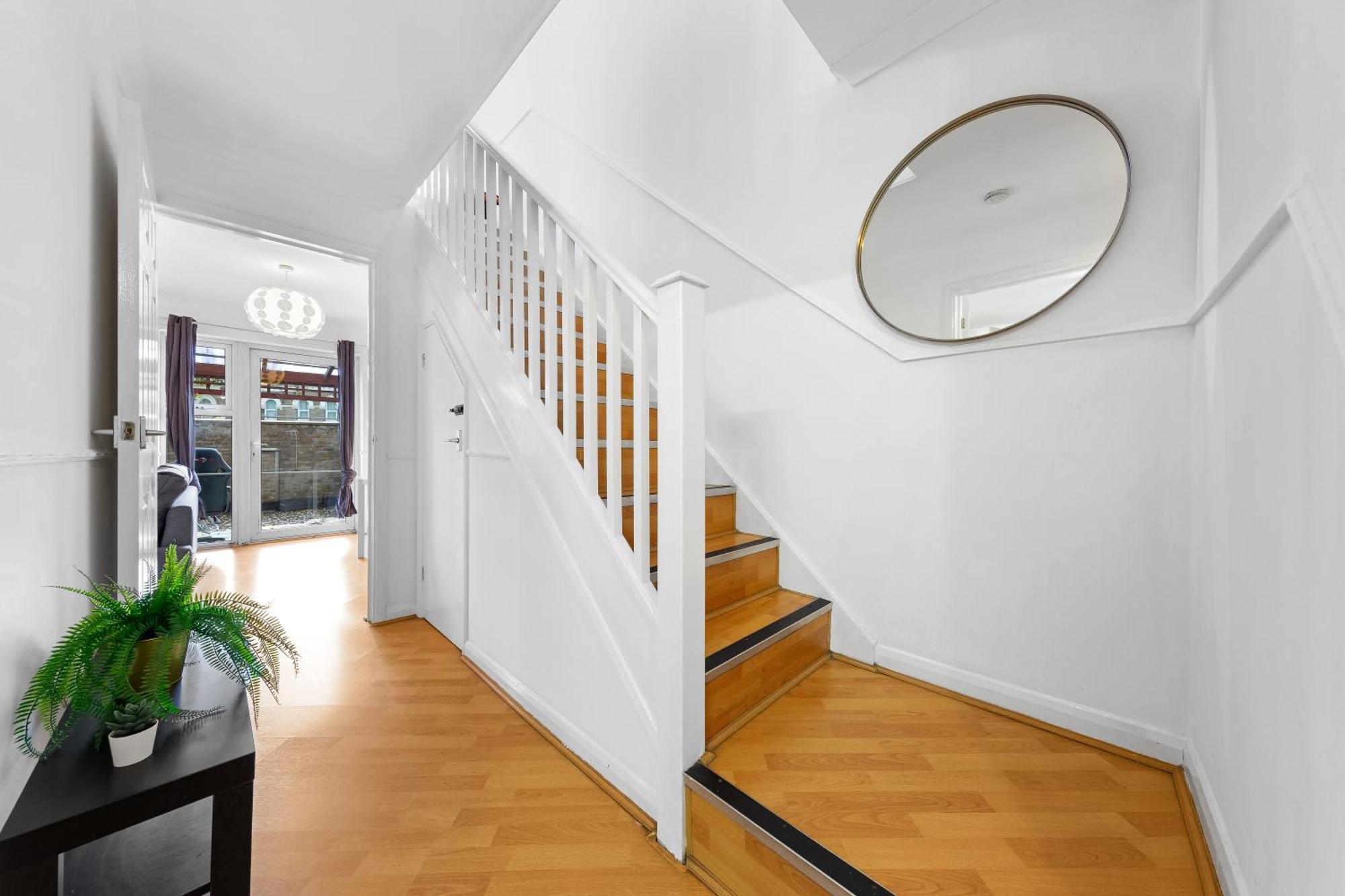 Cozylease 3-bed Canary Wharf Retreat,near Lcy Casa de Férias *