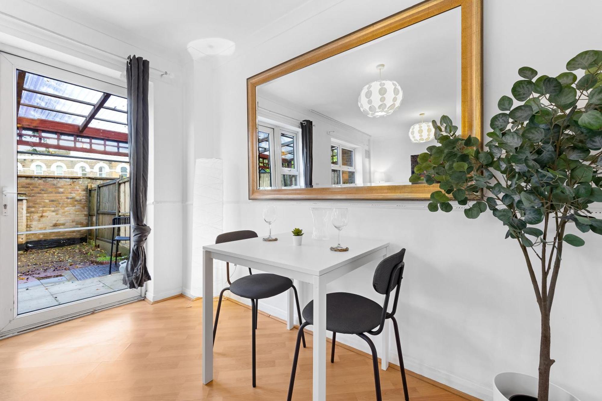 Cozylease 3-bed Canary Wharf Retreat,near Lcy Casa de Férias