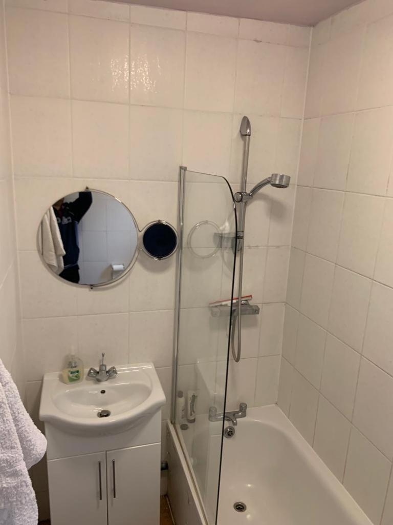 7 Bedroom Victorian House Zone 2 Londres