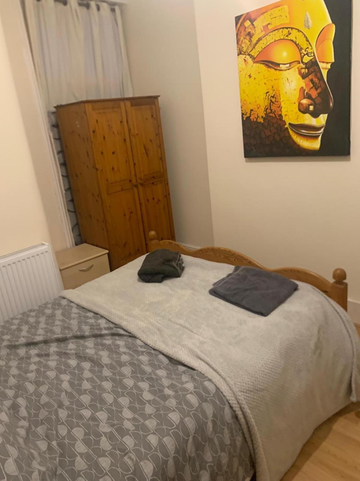 7 Bedroom Victorian House Zone 2 Londres