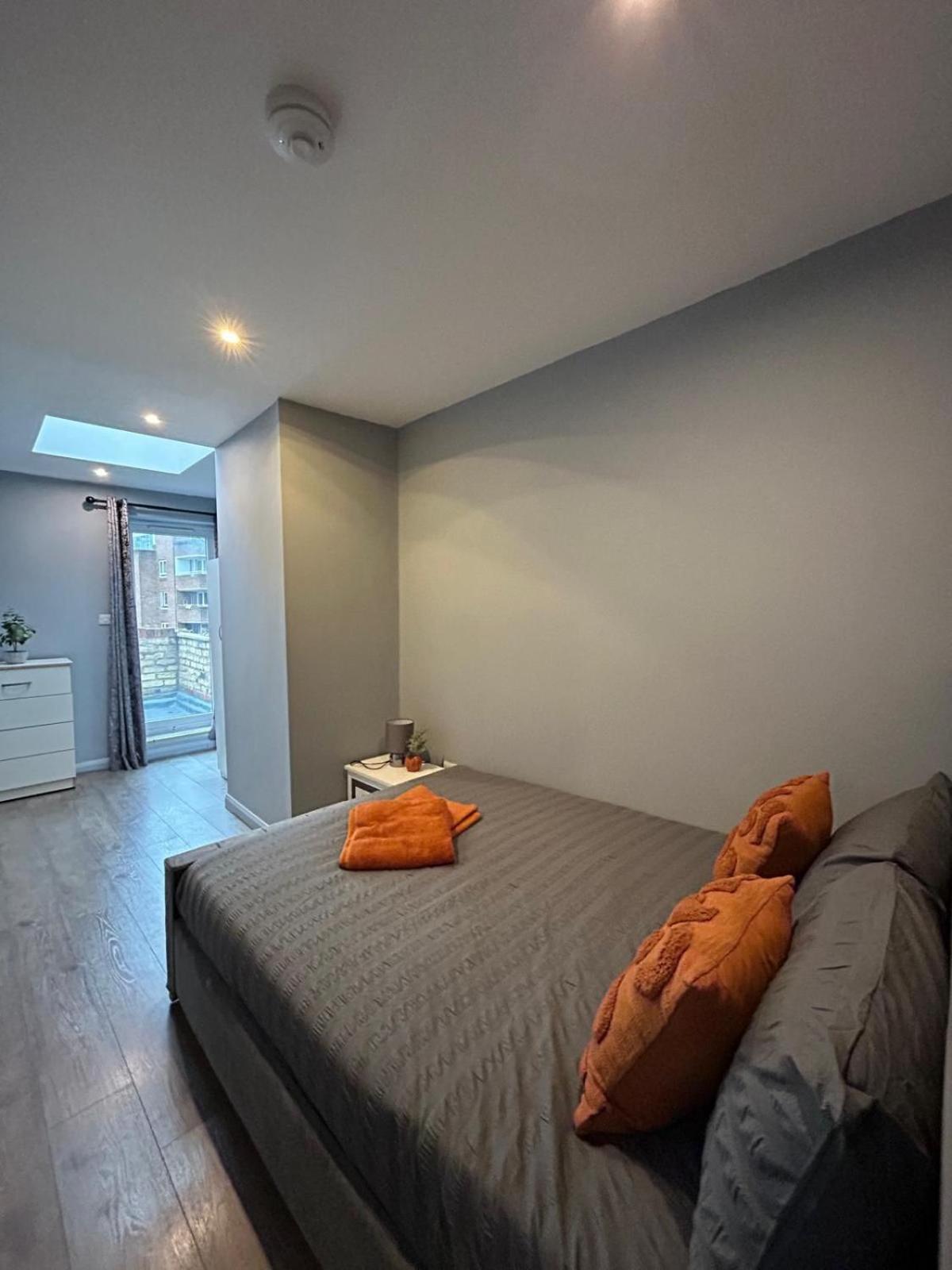 Apartamento 2 Bedroom Flat In Euston 2 Mins Away From Station, No Lift *