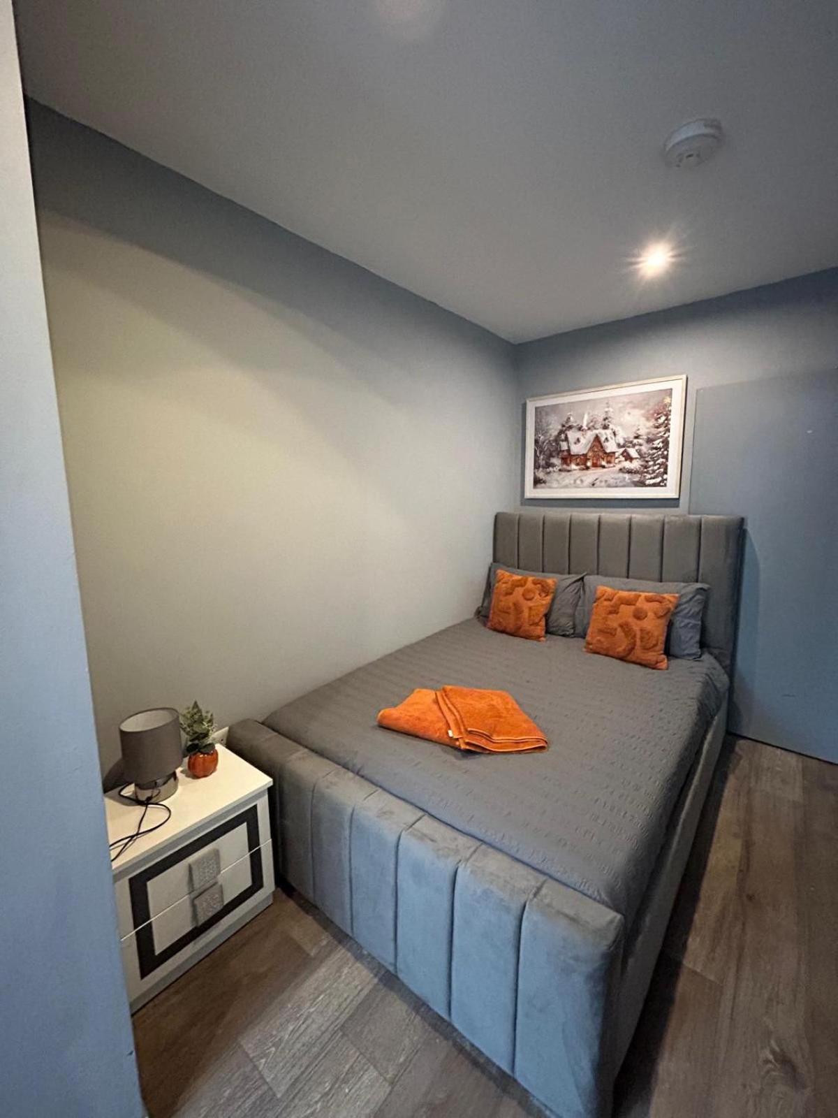 2 Bedroom Flat In Euston 2 Mins Away From Station, No Lift * Londres
