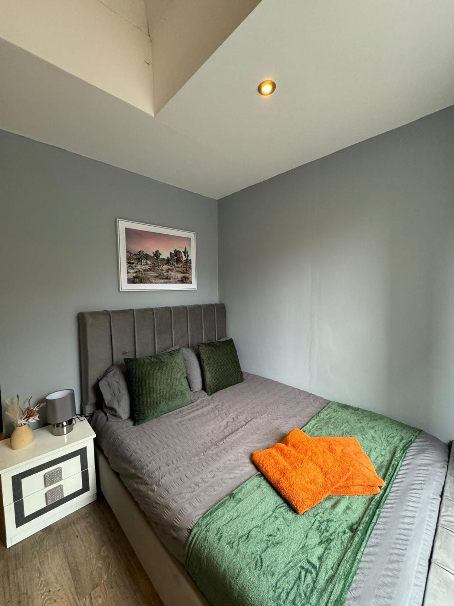 2 Bedroom Flat In Euston 2 Mins Away From Station, No Lift Apartamento