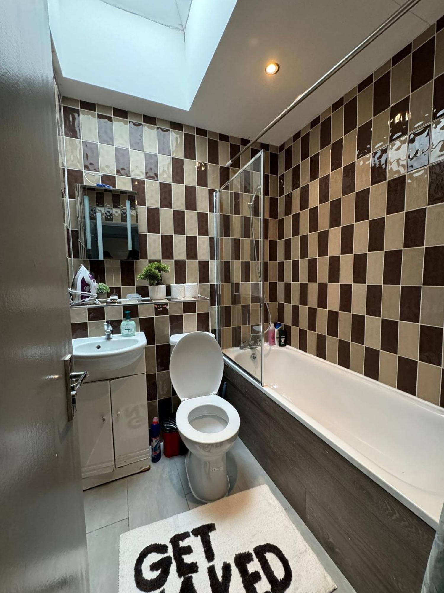 2 Bedroom Flat In Euston 2 Mins Away From Station, No Lift * Londres