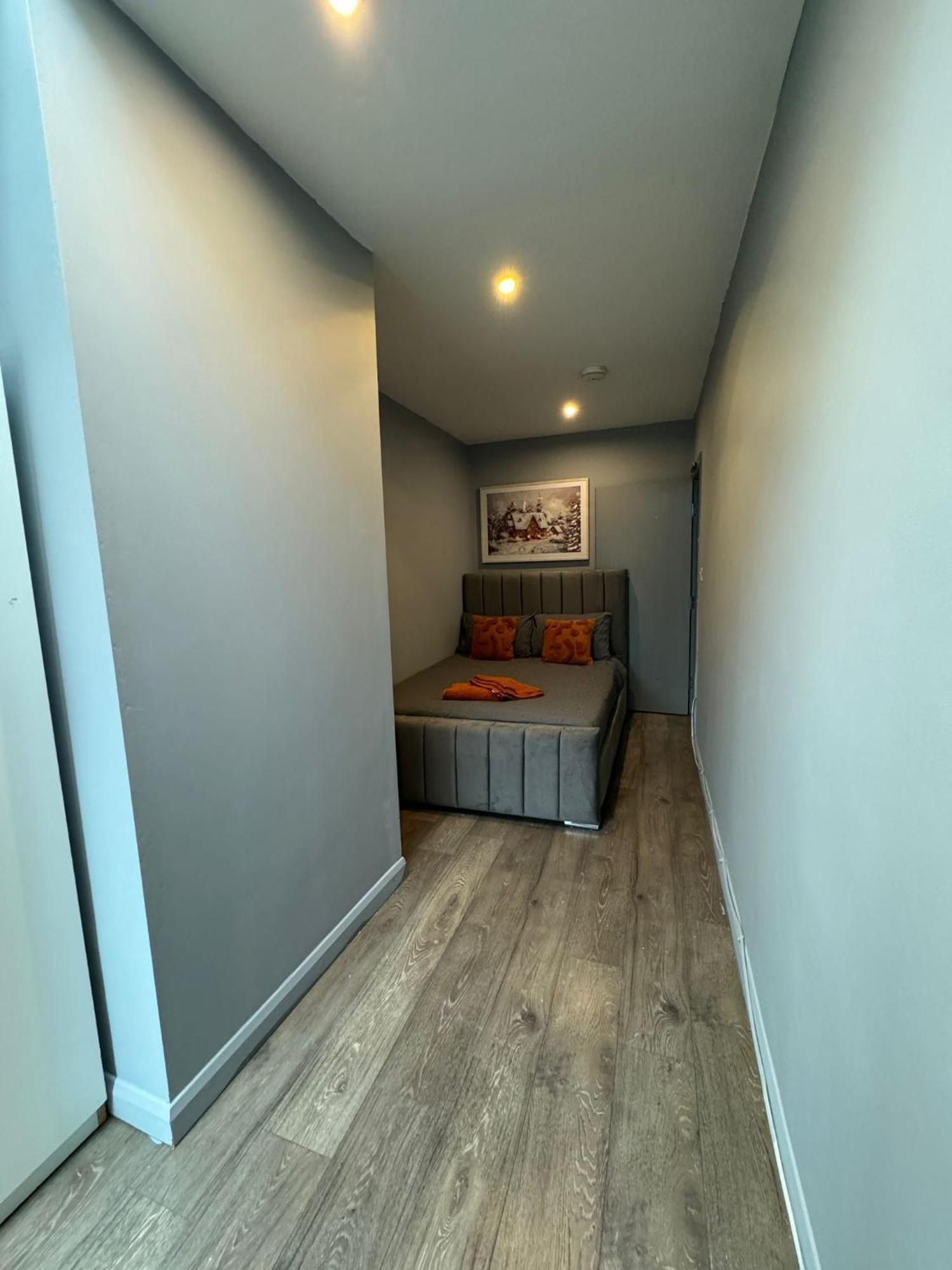 Apartamento 2 Bedroom Flat In Euston 2 Mins Away From Station, No Lift *