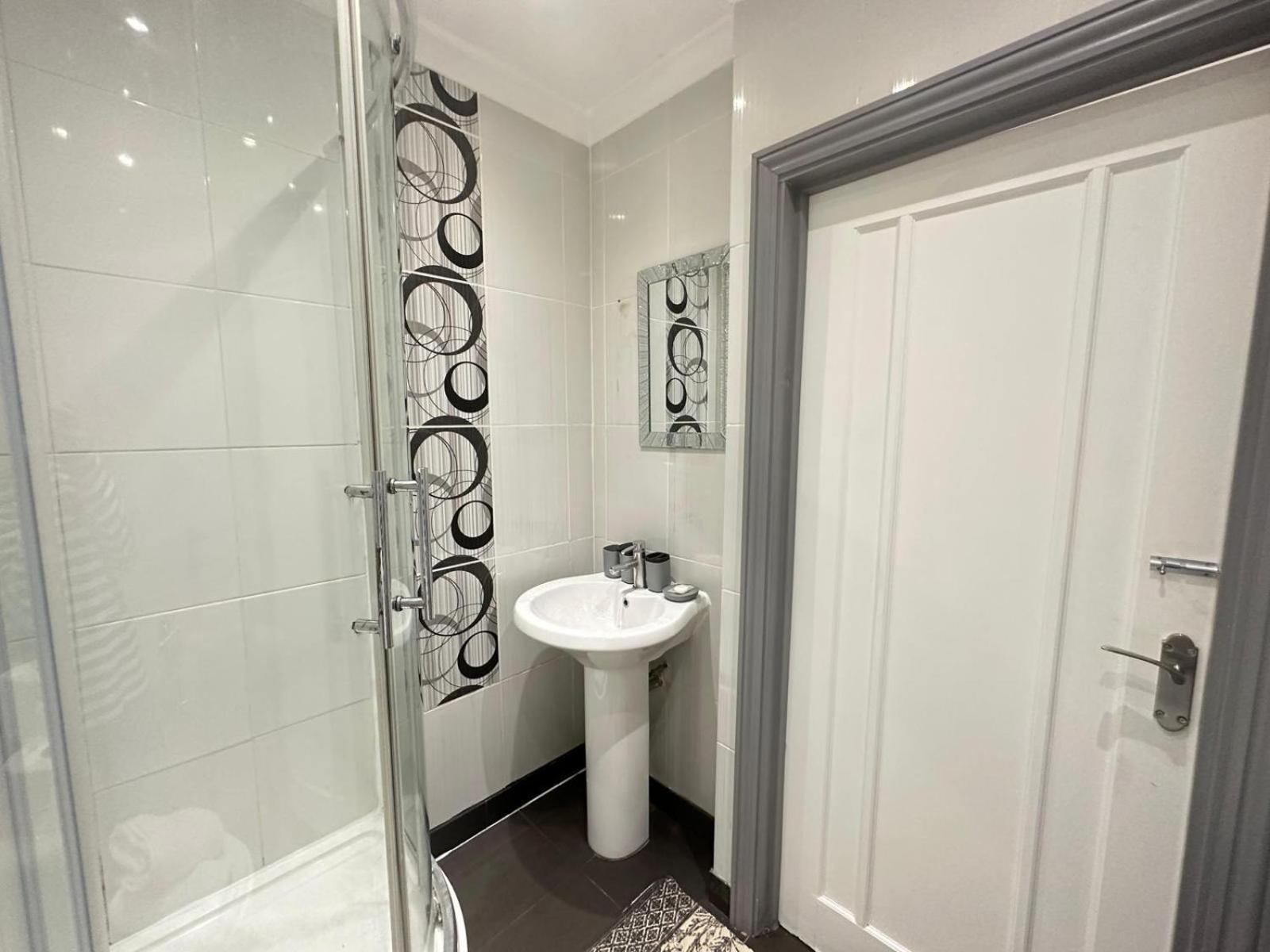 Stylish 1 Bedroom In Central Appartement *