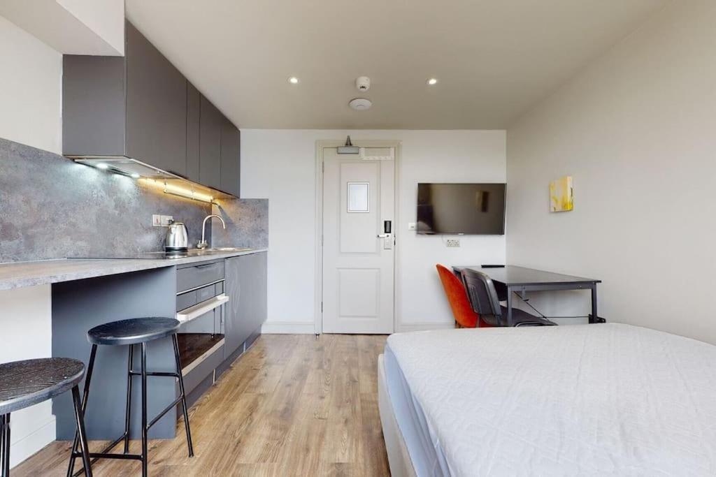 Central London Studio *