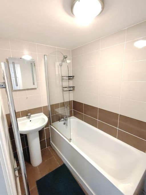 Cosy 1 Bedroom Flat In Fulham Apartamento