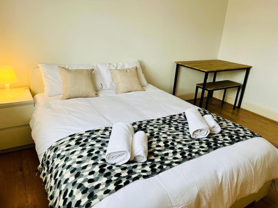 3 Bedroom * Londres