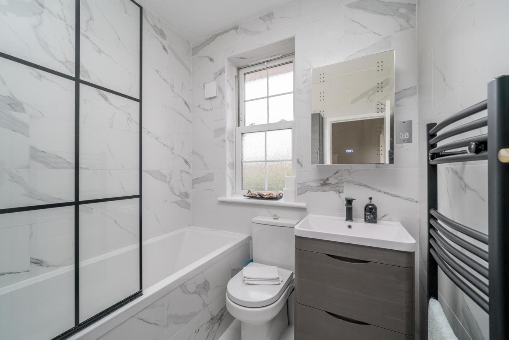 Urban Escape - Spacious 3-bedroom Close To Canary Wharf Casa de férias *