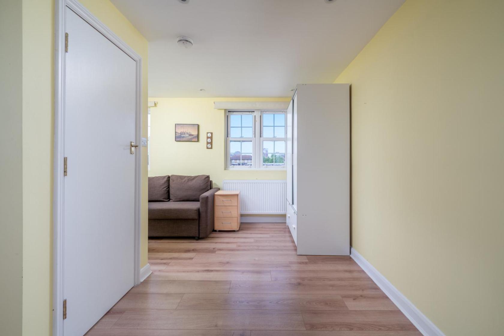 Casa de férias Urban Escape - Spacious 3-bedroom Close To Canary Wharf Londres