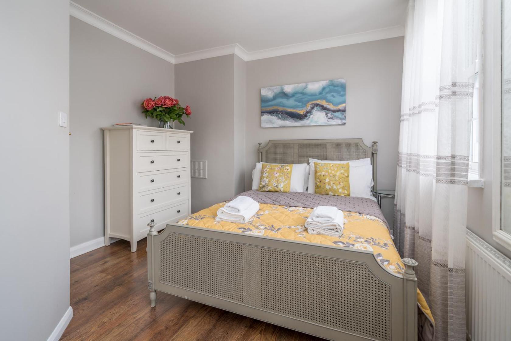 Urban Escape - Spacious 3-bedroom Close To Canary Wharf Casa de férias Londres
