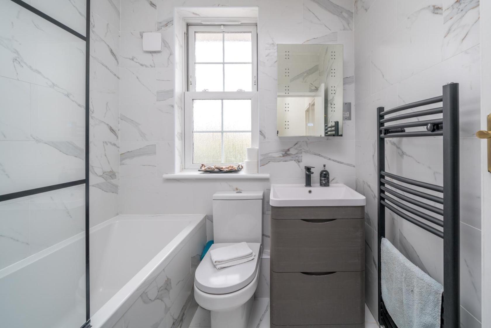 Urban Escape - Spacious 3-bedroom Close To Canary Wharf * Londres