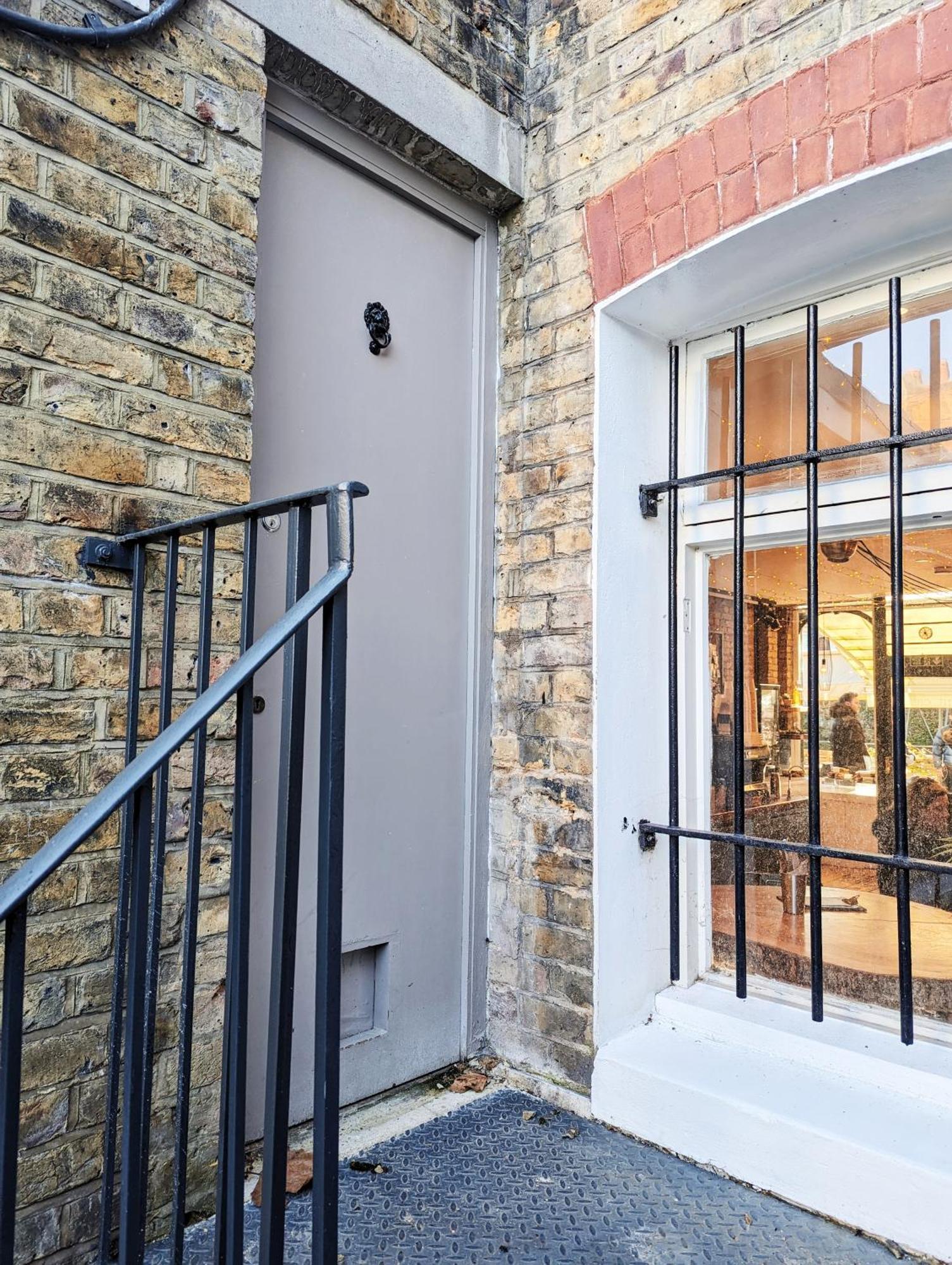 Stylish 2 Bedroom Flat