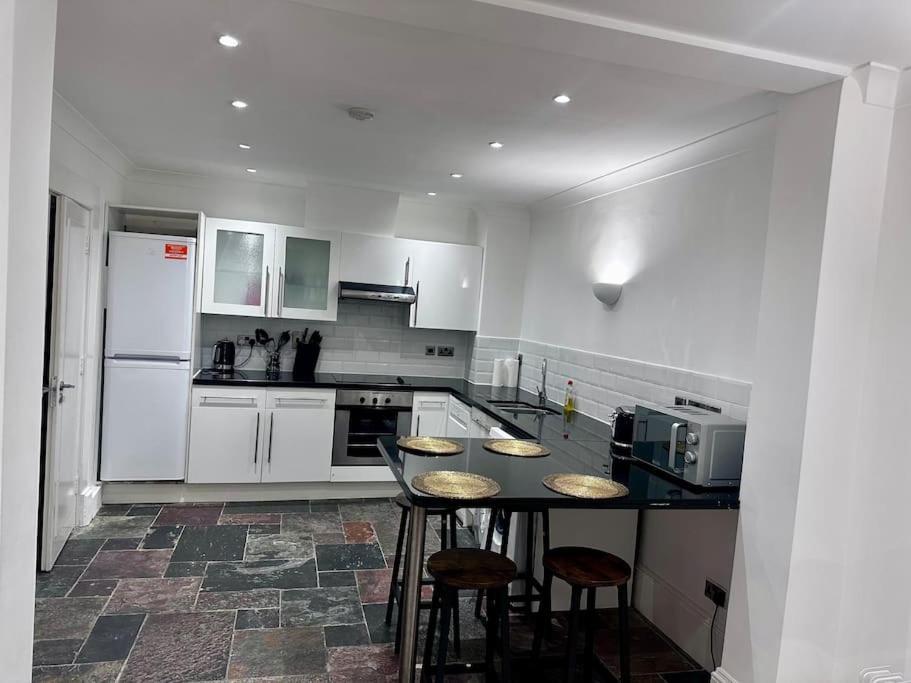 2bed2bath Flat