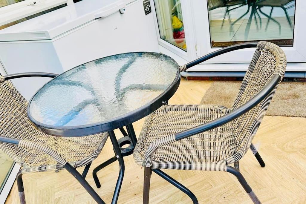 Beautiful 3bd Family With Huge Private Graden Hébergement de vacances *