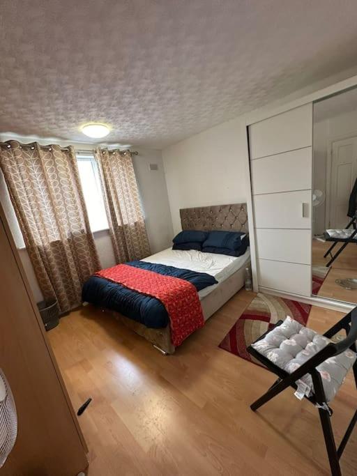 Beautiful 3bd Family With Huge Private Graden Londres
