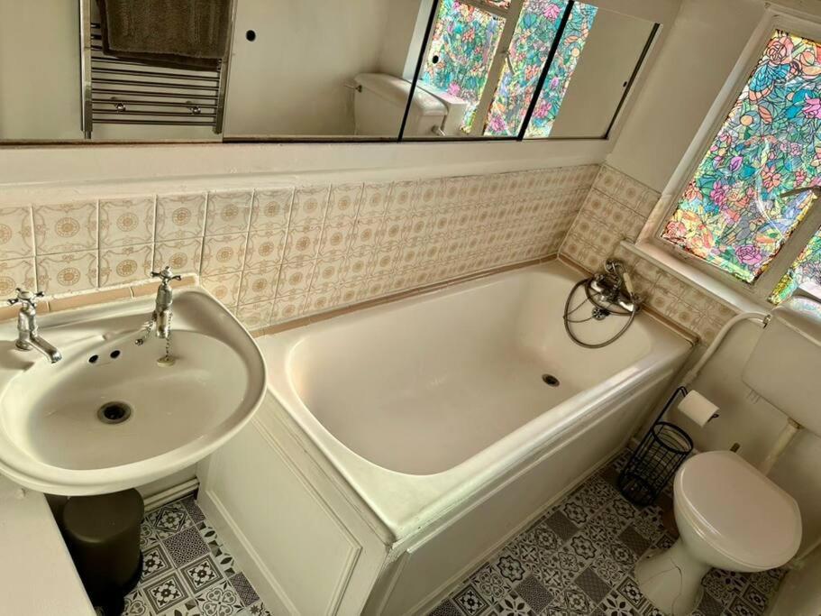 Apartment Chelsea Large 2 Bed 2 Bath Sydney Street Sw3
