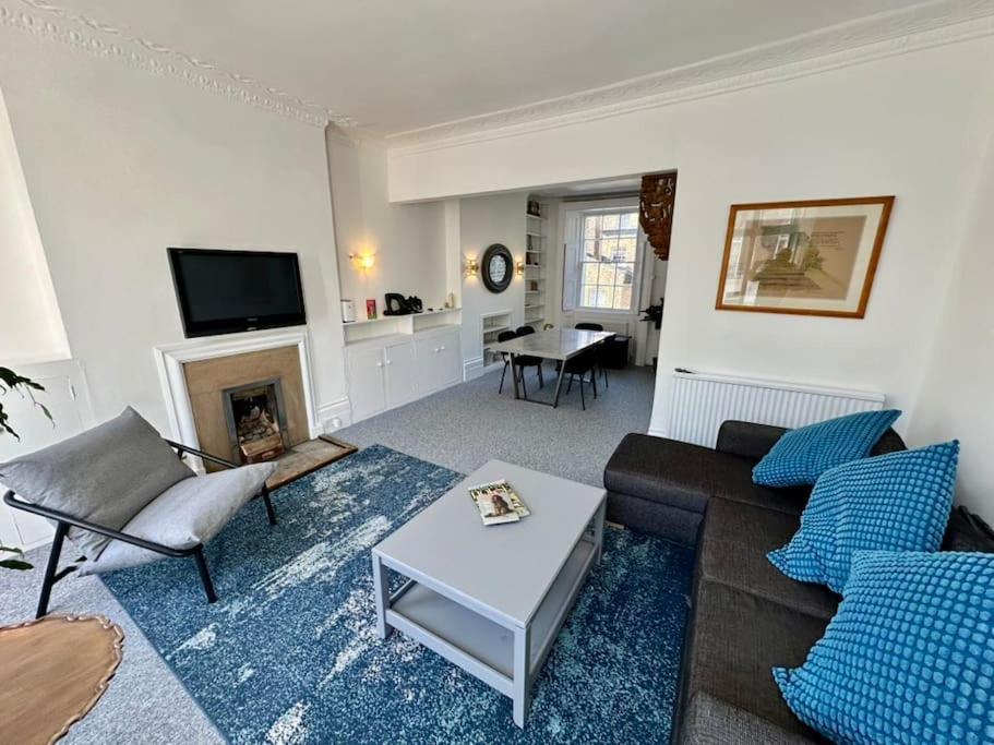 Apartment Chelsea Large 2 Bed 2 Bath Sydney Street Sw3 *