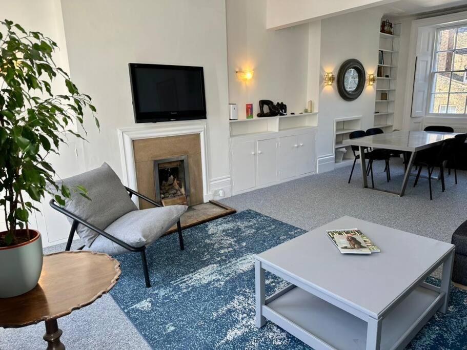 Chelsea Large 2 Bed 2 Bath Sydney Street Sw3 Londres