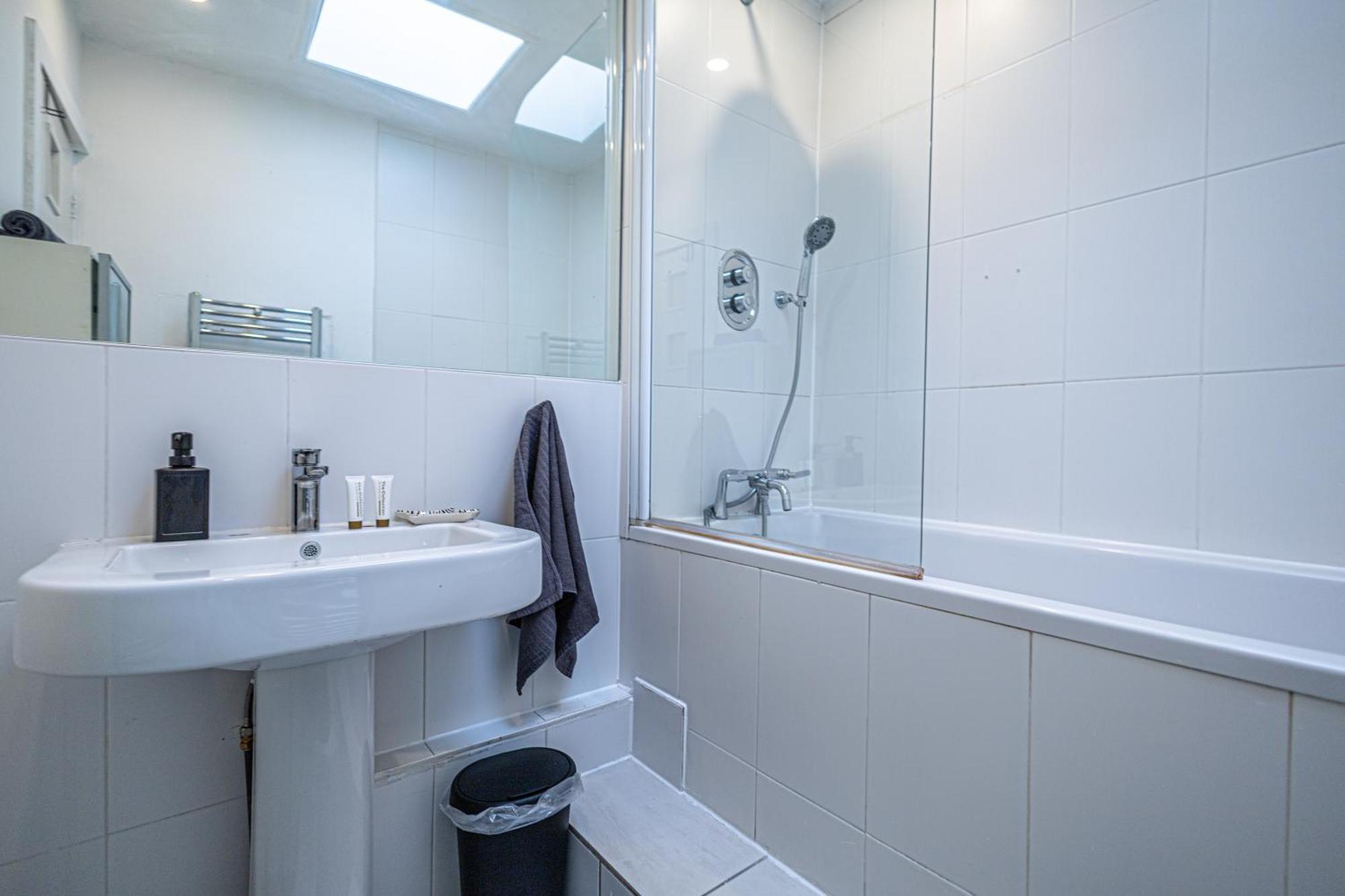 Apartment 2 Bed Camden Town Sec To Tube London
