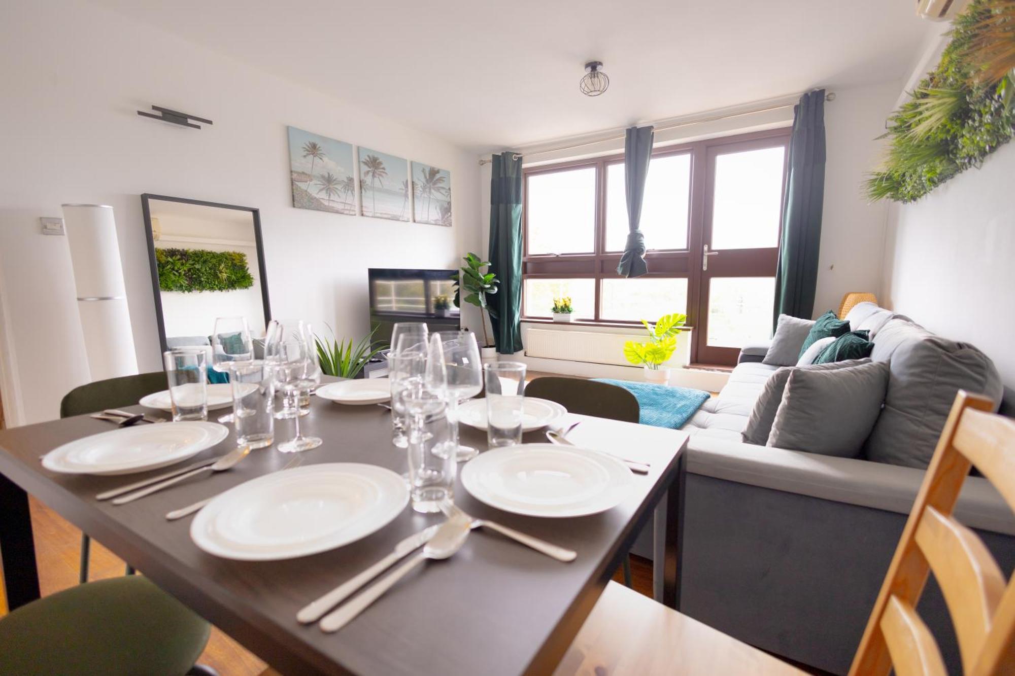 2 Bed Camden Town Sec To Tube Apartment London