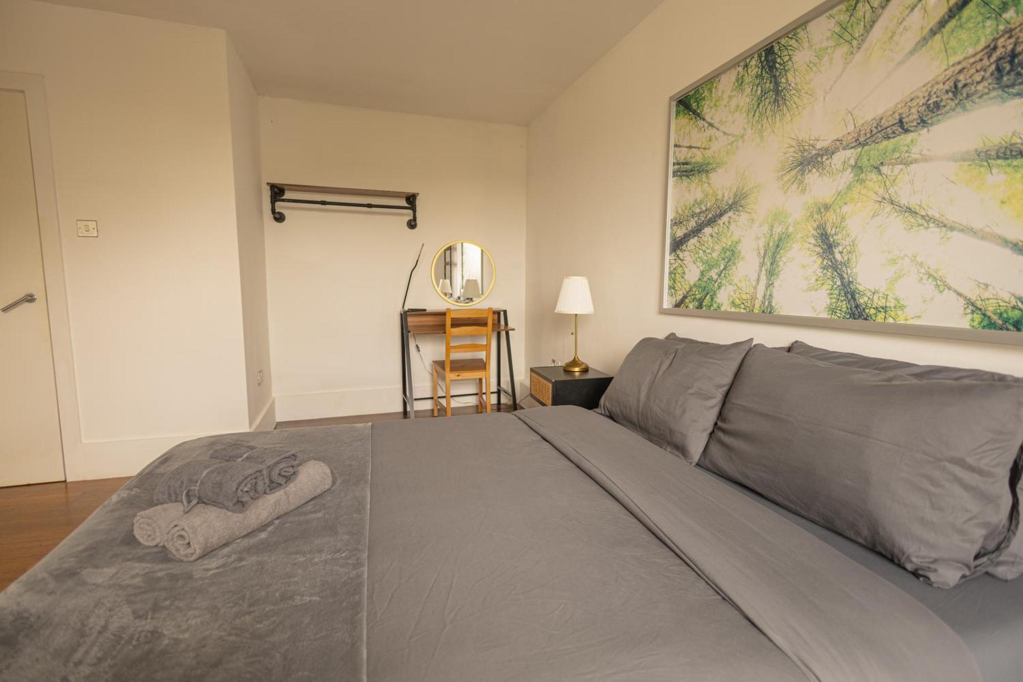 Apartment 2 Bed Camden Town Sec To Tube *