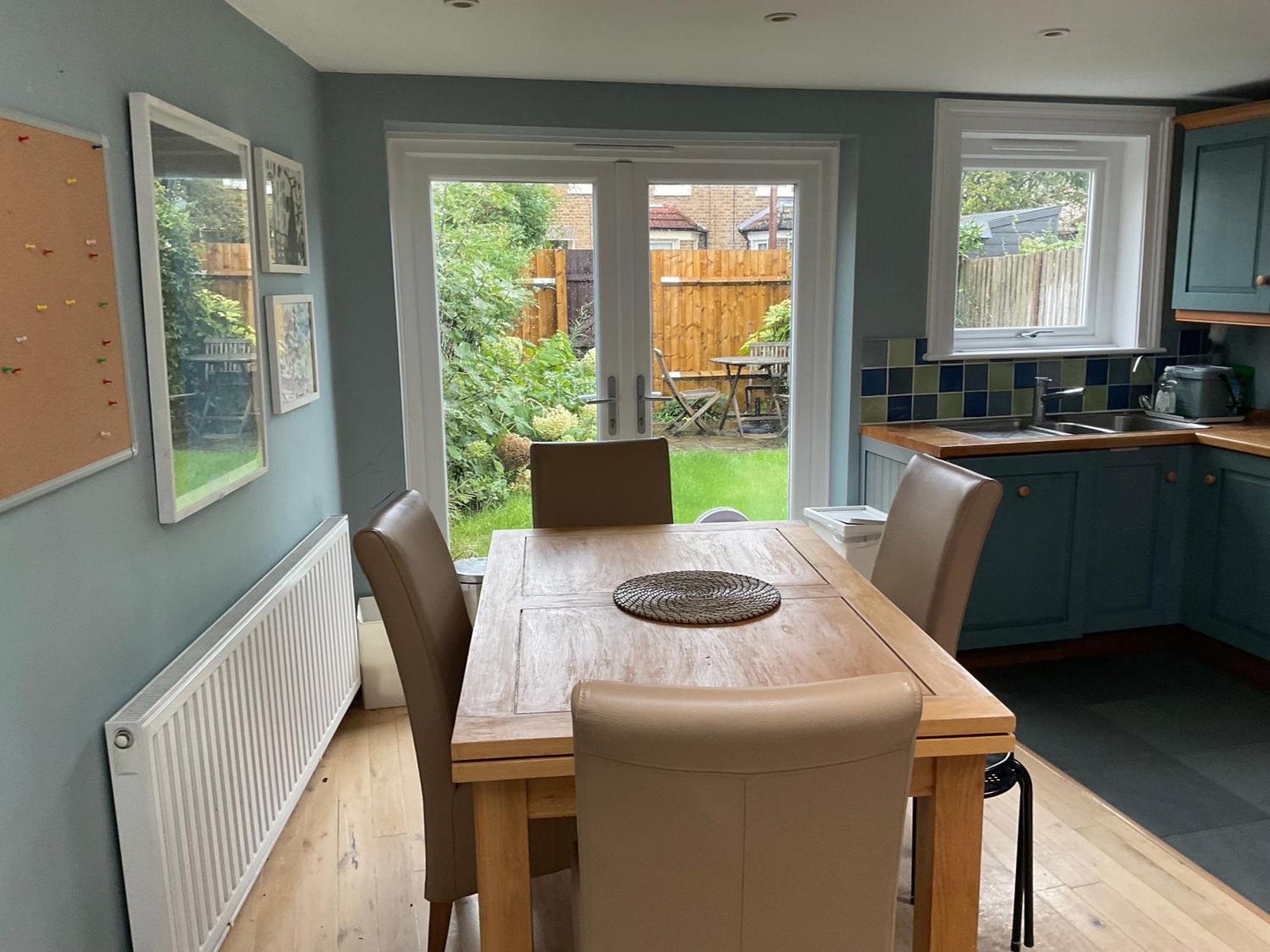 Cosy Three Bedroom Hither Victorian House *