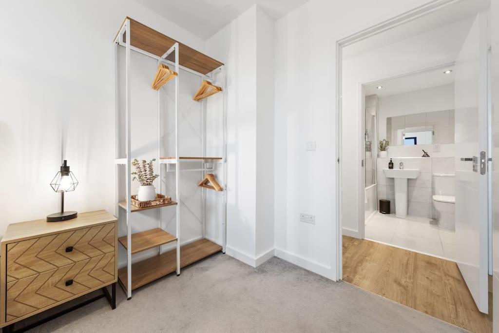 Luxury 3 Bed With Balcony
