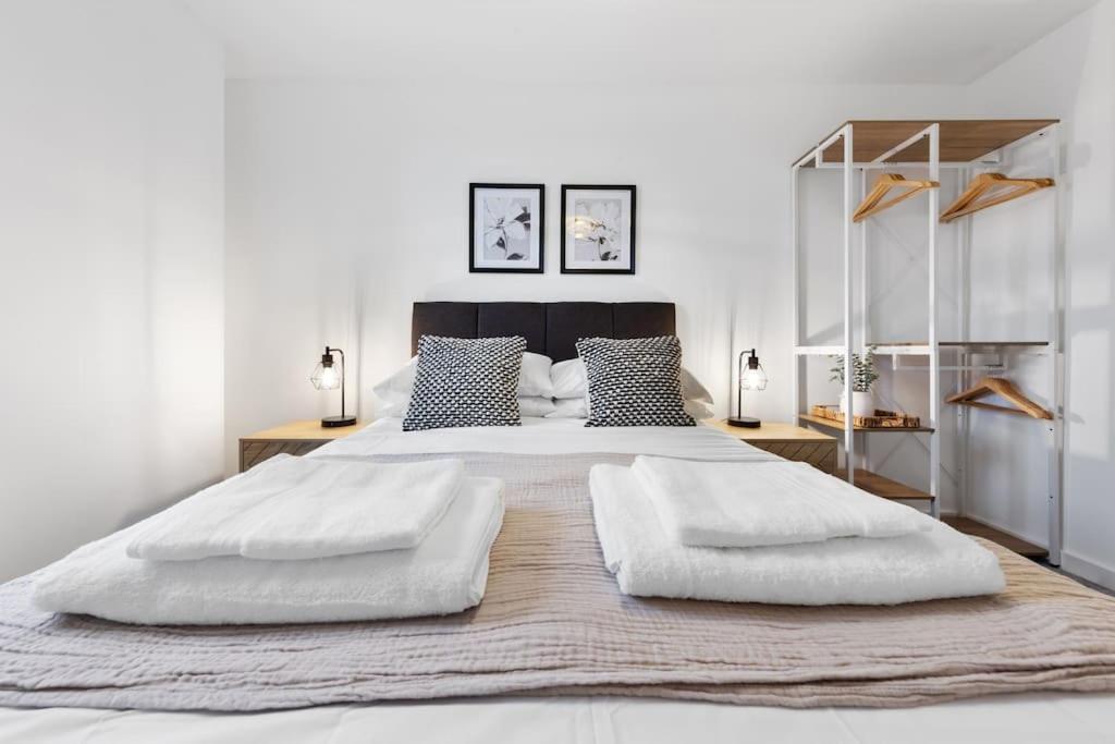 Luxury 3 Bed With Balcony Apartamento Londres