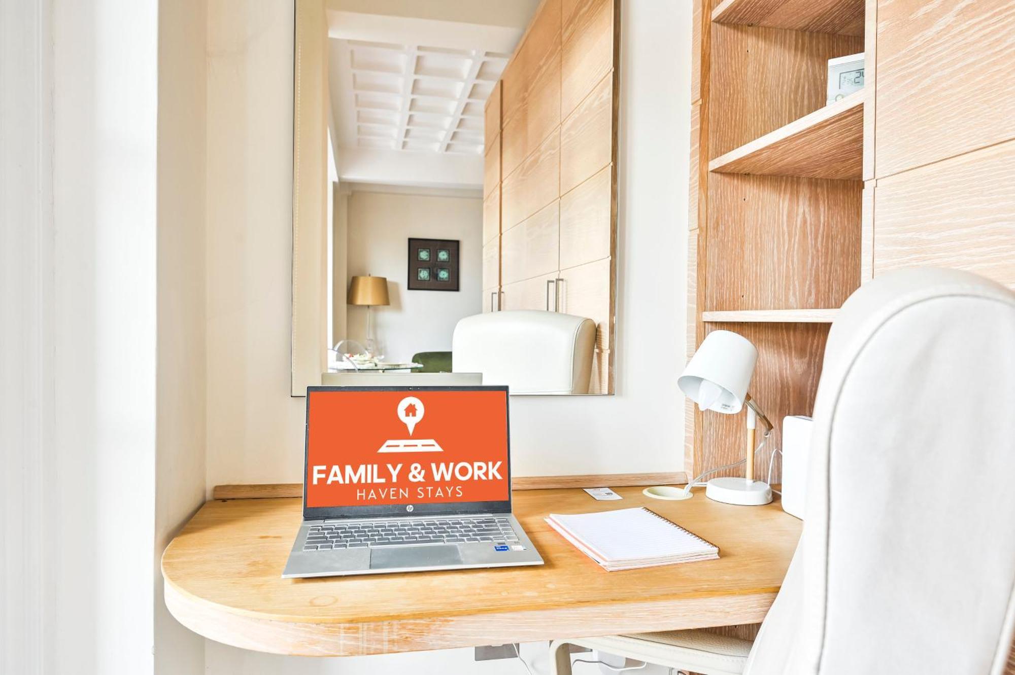 Beatles-themed Serviced On Abbey Road Appartement