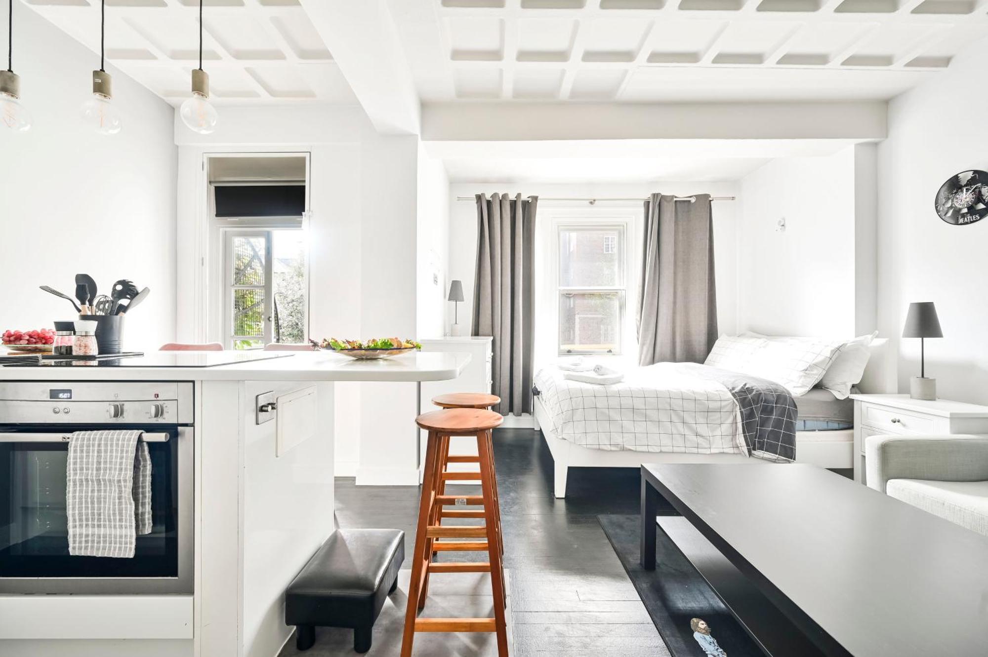 Beatles-themed Serviced On Abbey Road Appartement *