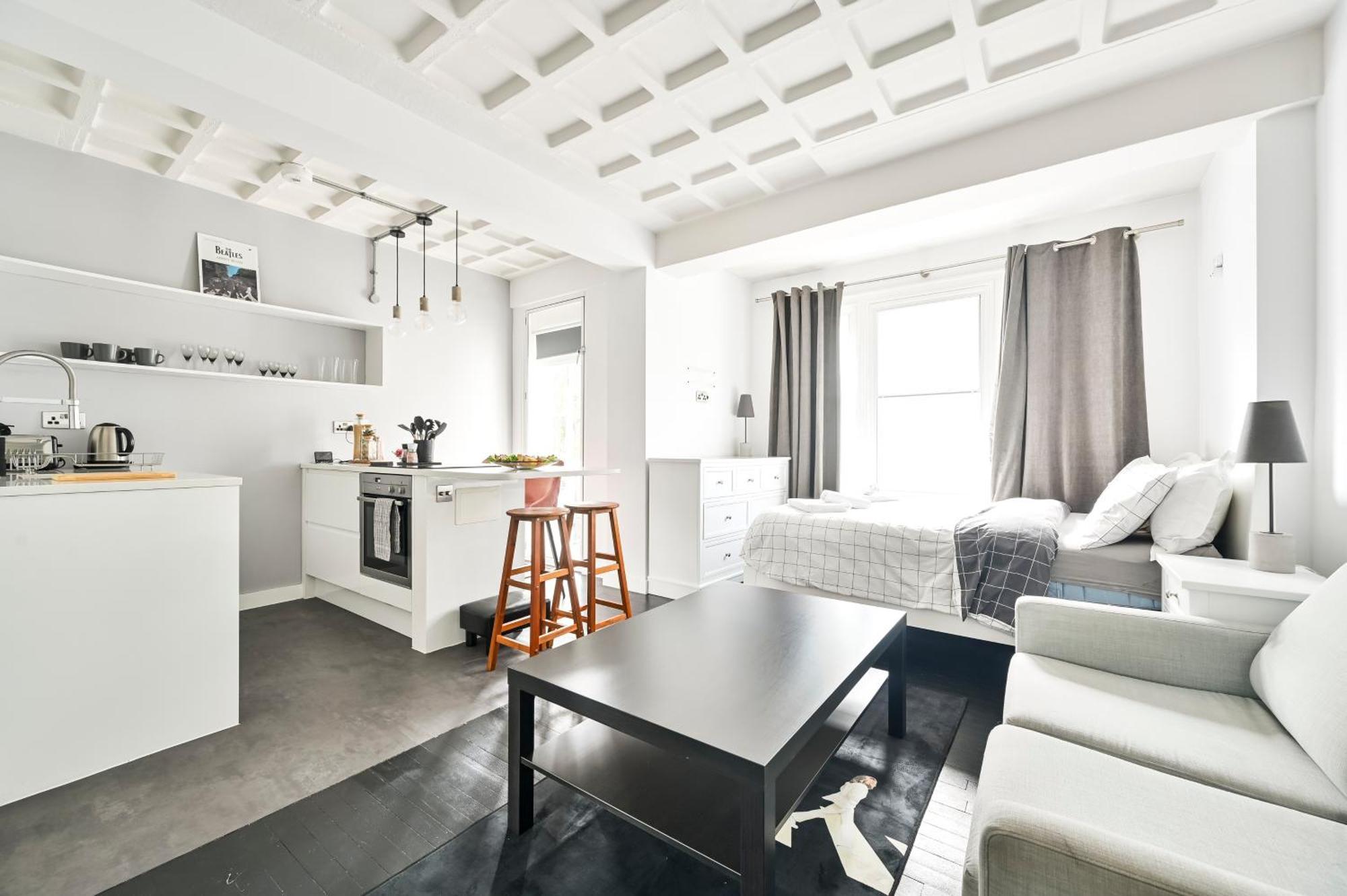 Beatles-themed Serviced On Abbey Road Appartement *