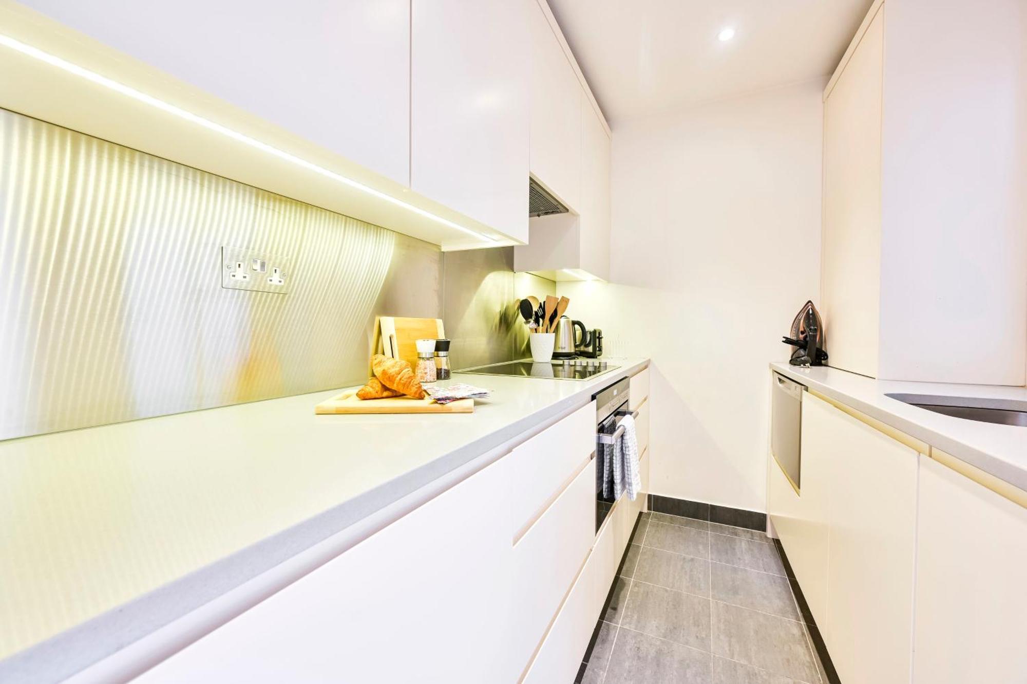 Beatles-themed Serviced On Abbey Road Appartement *