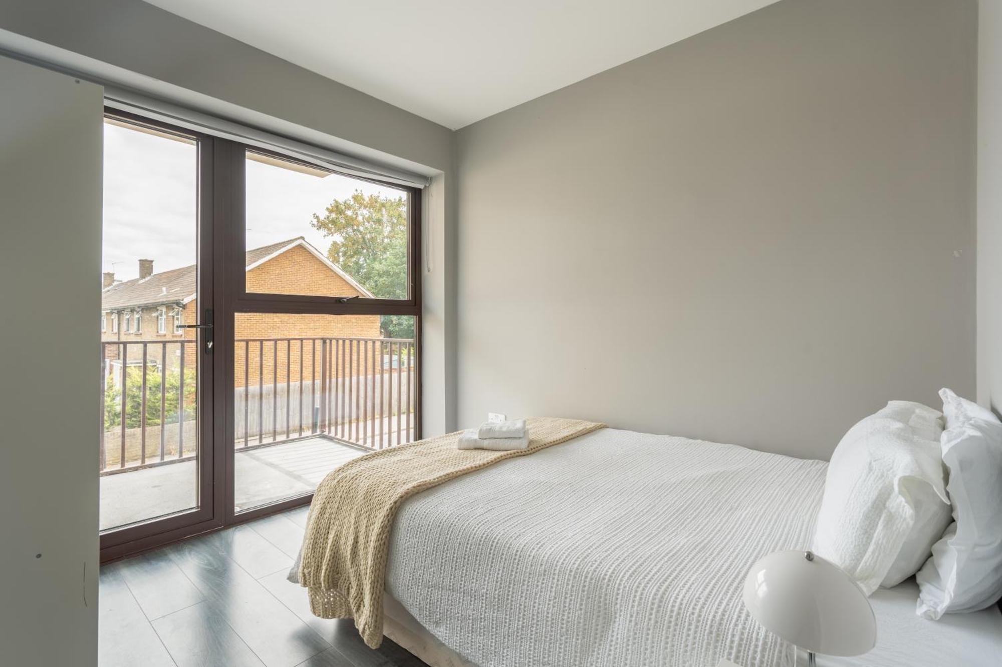 Modern Double With Shared Bathroom Quarto em Acomodações Particulares
