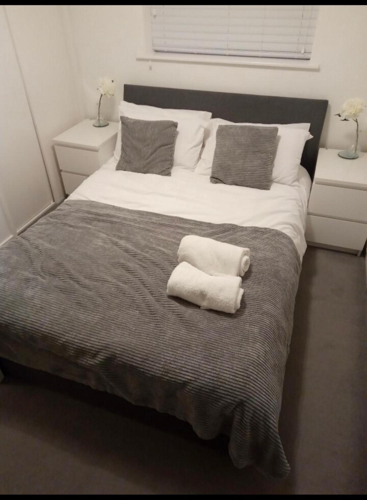 Ttsa- Essential 1 Bedroom Balham-free Parking Appartement