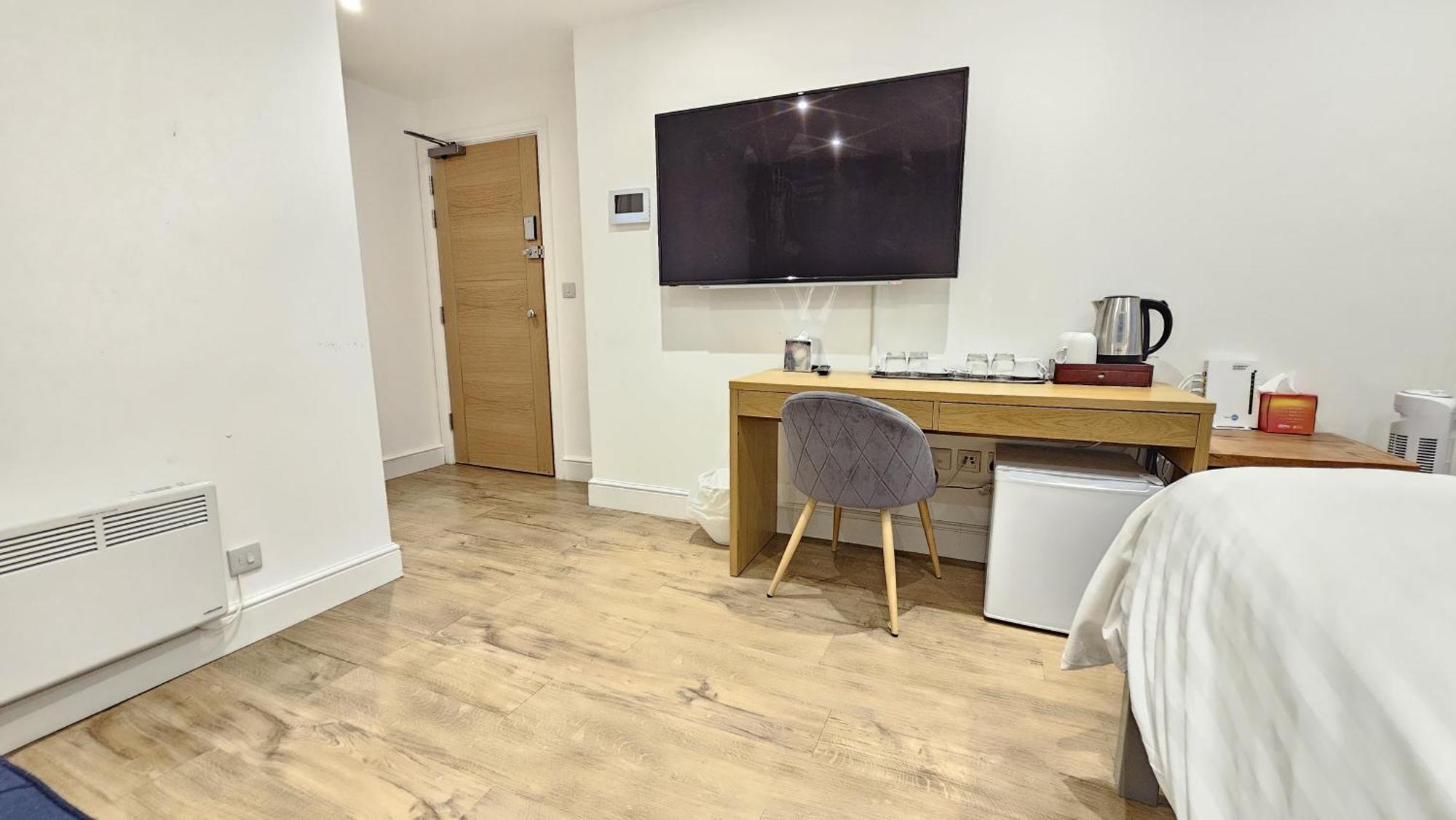 Bed & Breakfast The Avonmore Olympia London