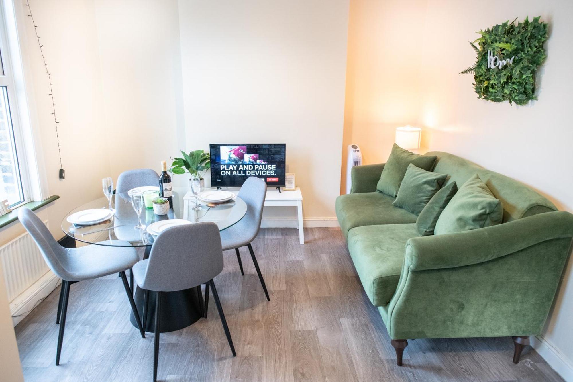 Apartamento 4 Bedroom Flat With High Speed Wi-fi In North Acton, Ealing, West