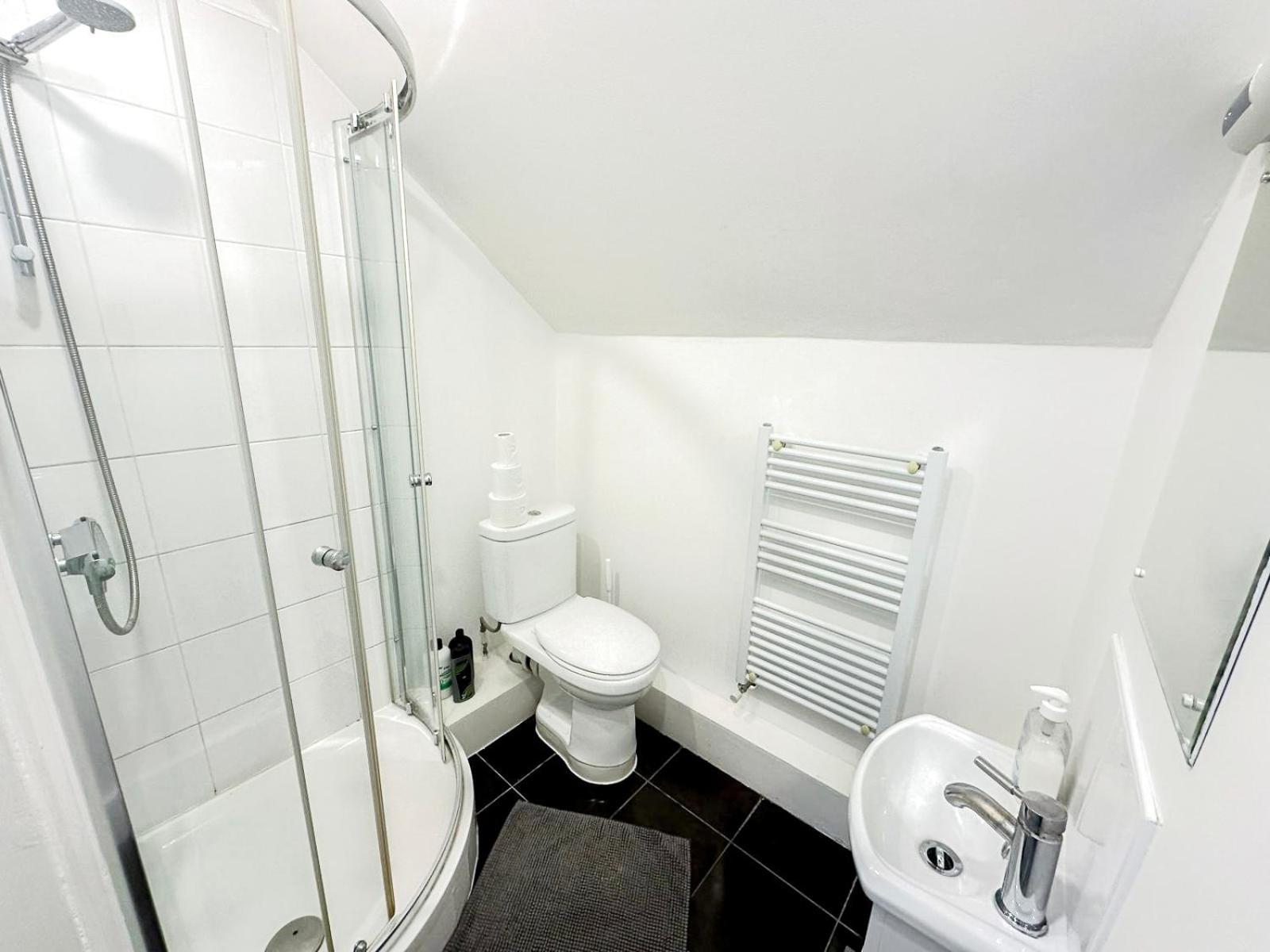 Lovely 3 Bedroom Maisonette With Private Roof Terrace In Hammersmith Apartamento Londres