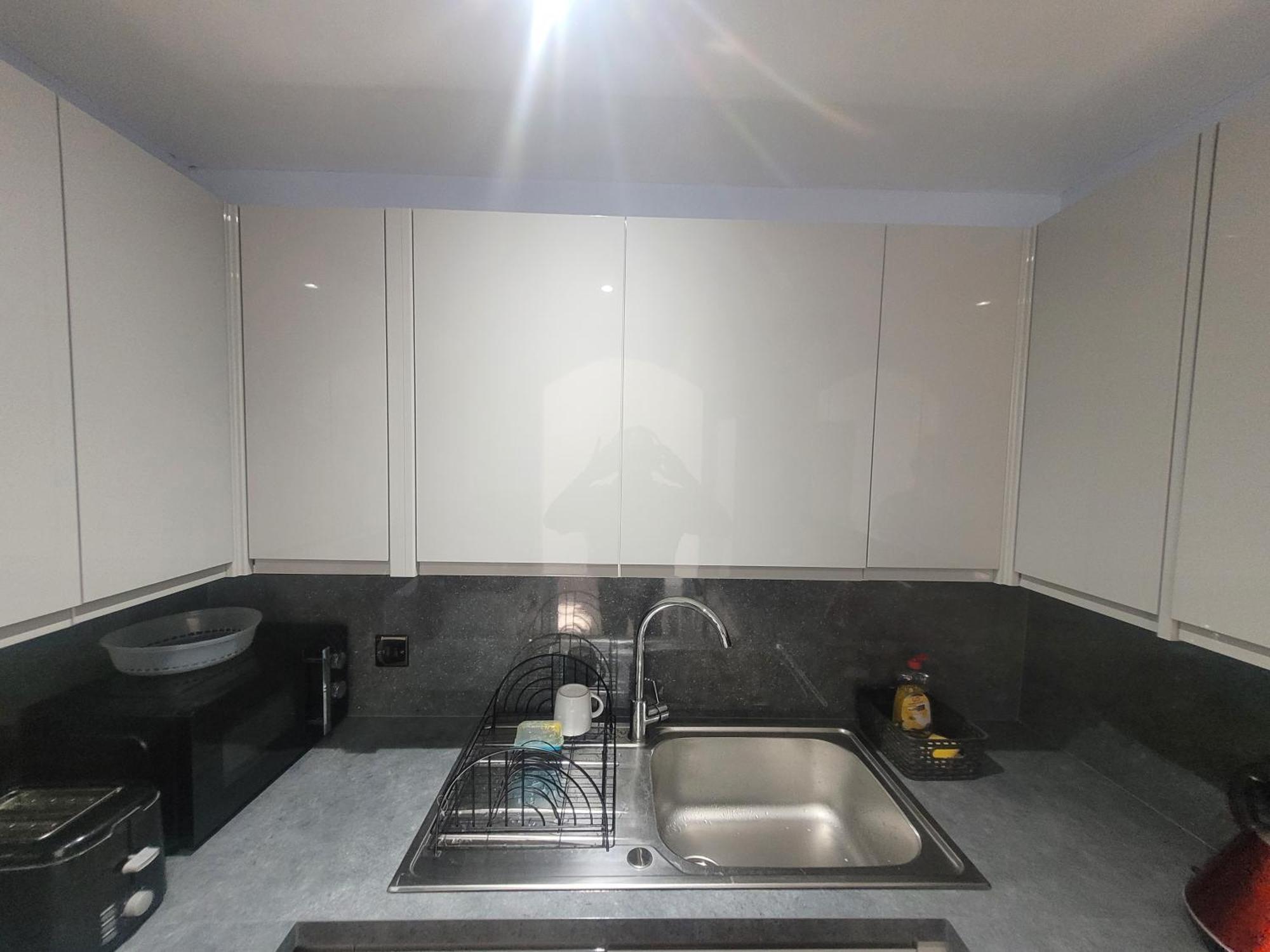 Private Rm In A 2 Bed Near 4 Train Stations Habitación en casa particular Londres