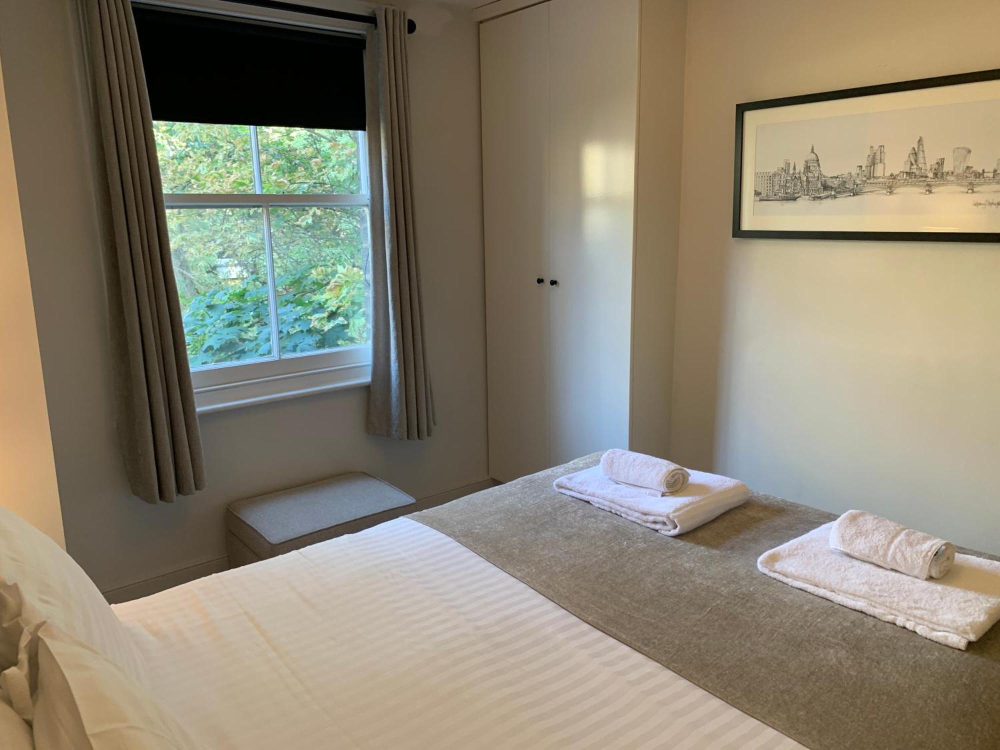 Lovely Newly Refurbished In Battersea Apartment *