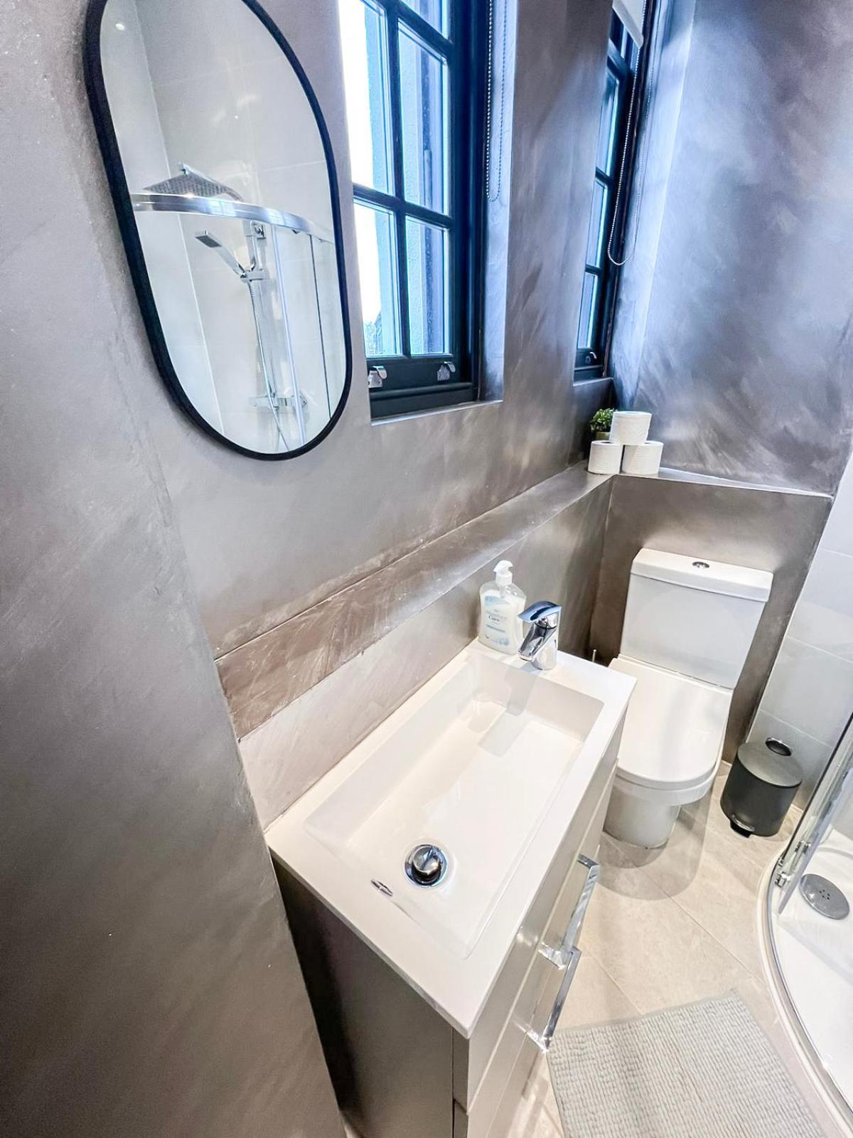 1-bedroom In Shoreditch, Old Street, Hoxton Apartment
