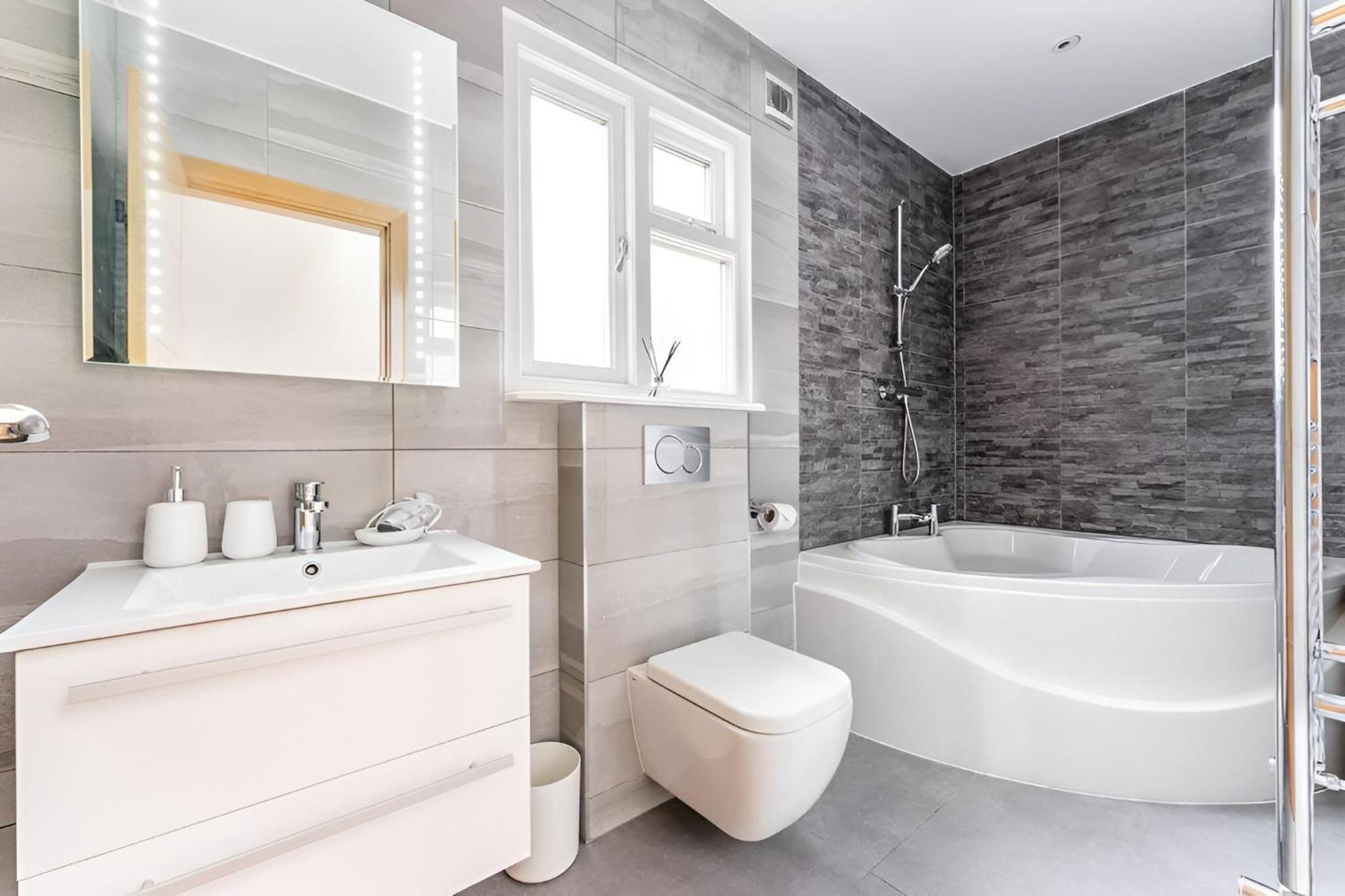 Vibrant Urban Escape, Family Friendly - Sleeps 8! Appartement Londres