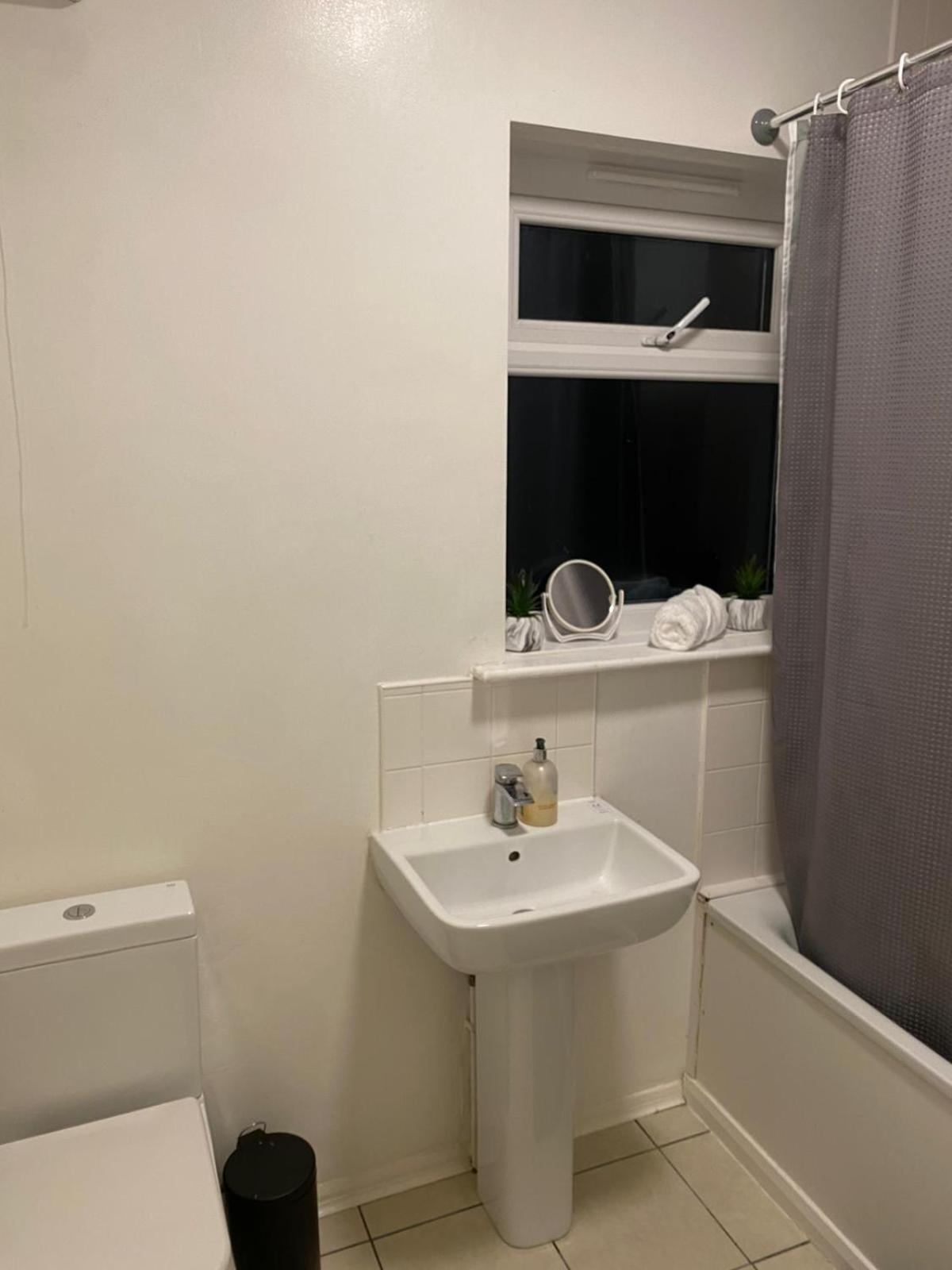 1 Bedroom Cosy Spacious Hébergement de vacances Londres