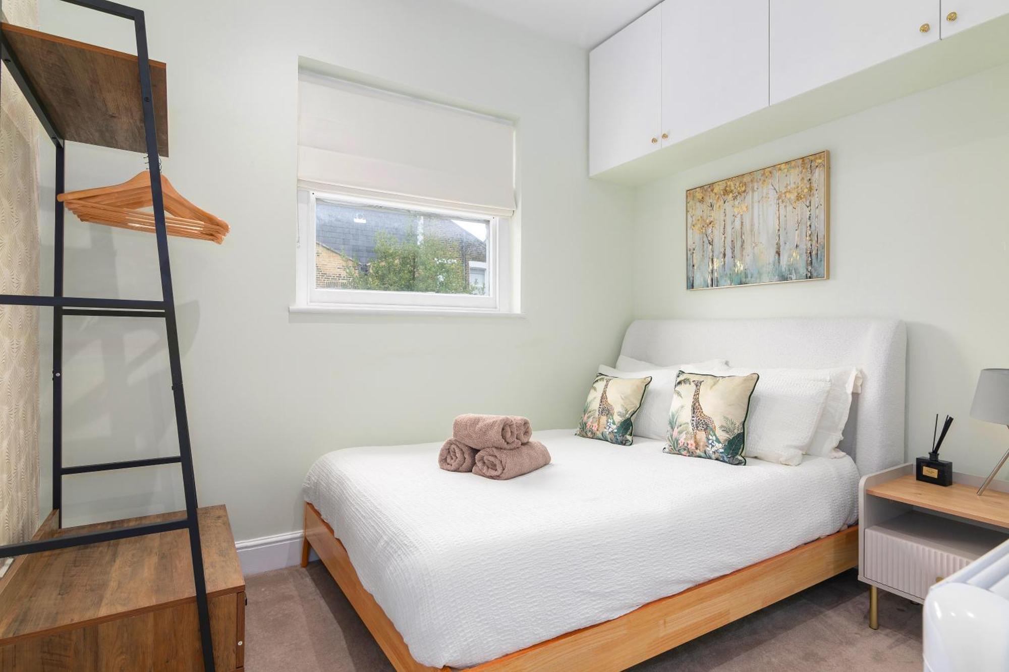 Modern Flat 5 Min To Holland Park! Apartment *