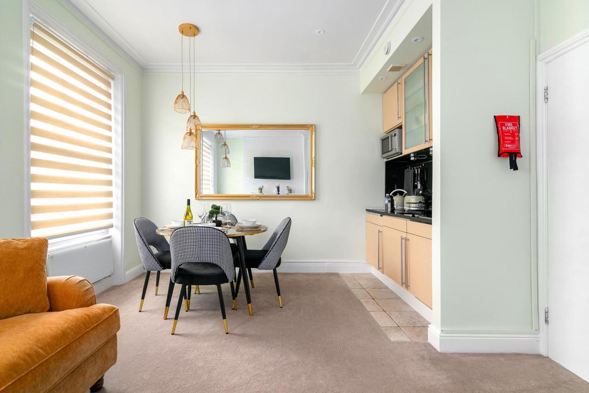 Modern Flat 5 Min To Holland Park!