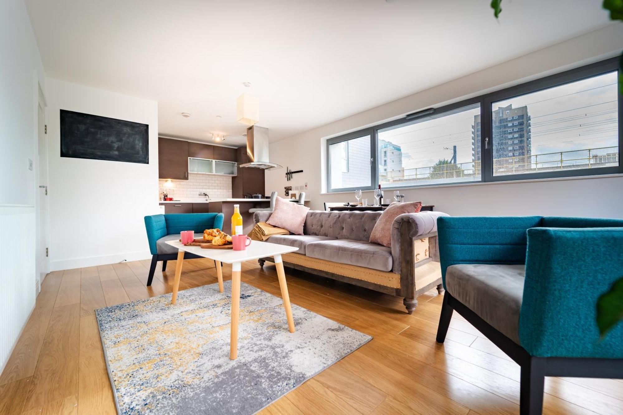 Chic Near Tower Hill With A Gym Apartamento