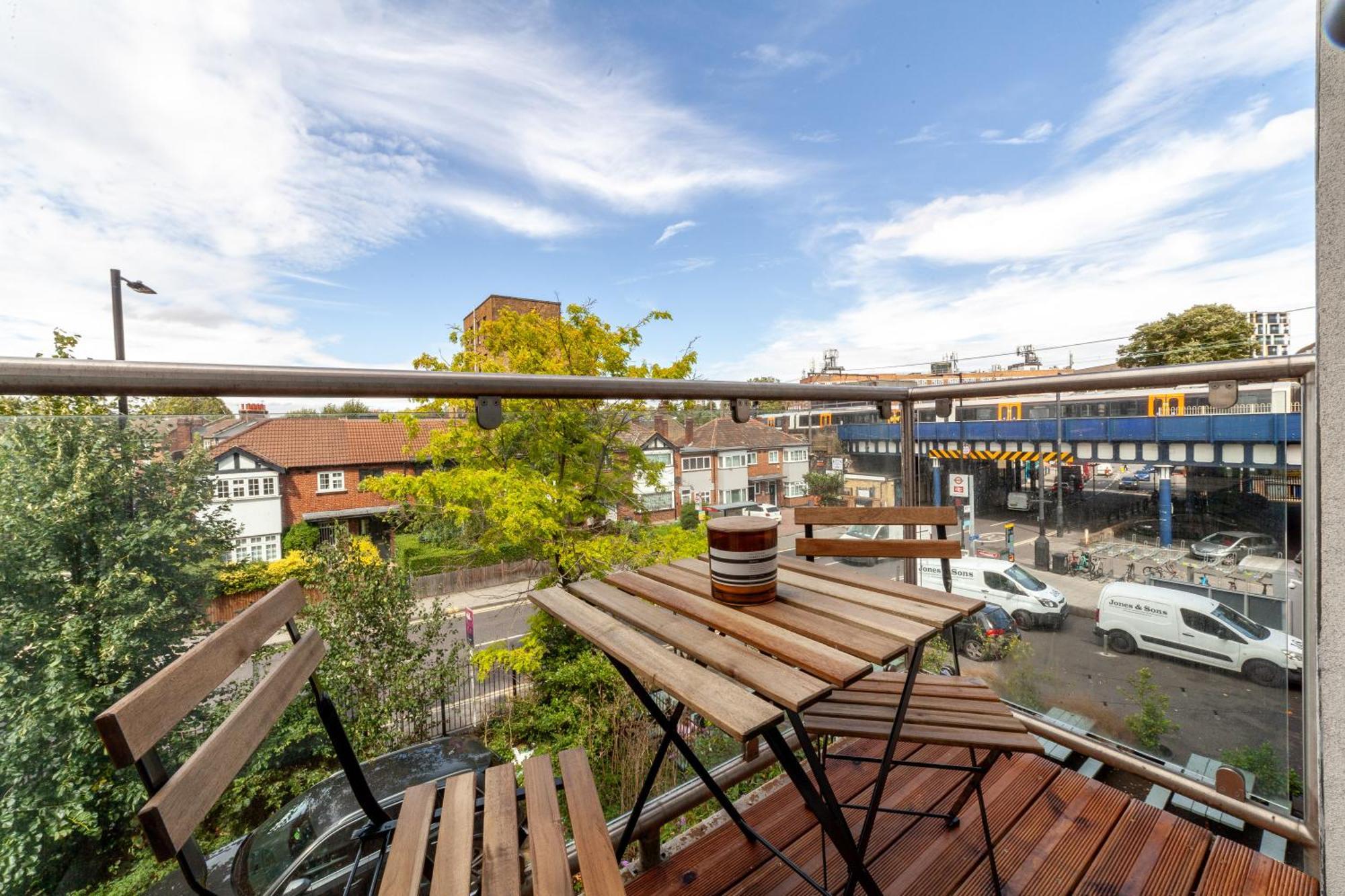 Modern 3 Bed & 3 Bathrooms Flat, Hackney Downs * Londres