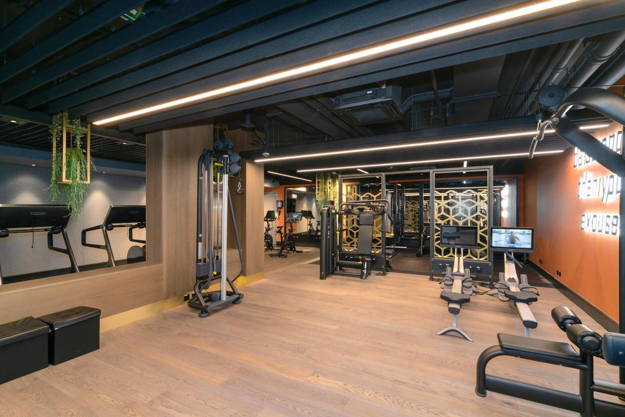 Kings Cross - Luxury 3 Bed Apartment, Private Balcony Appartement Londen