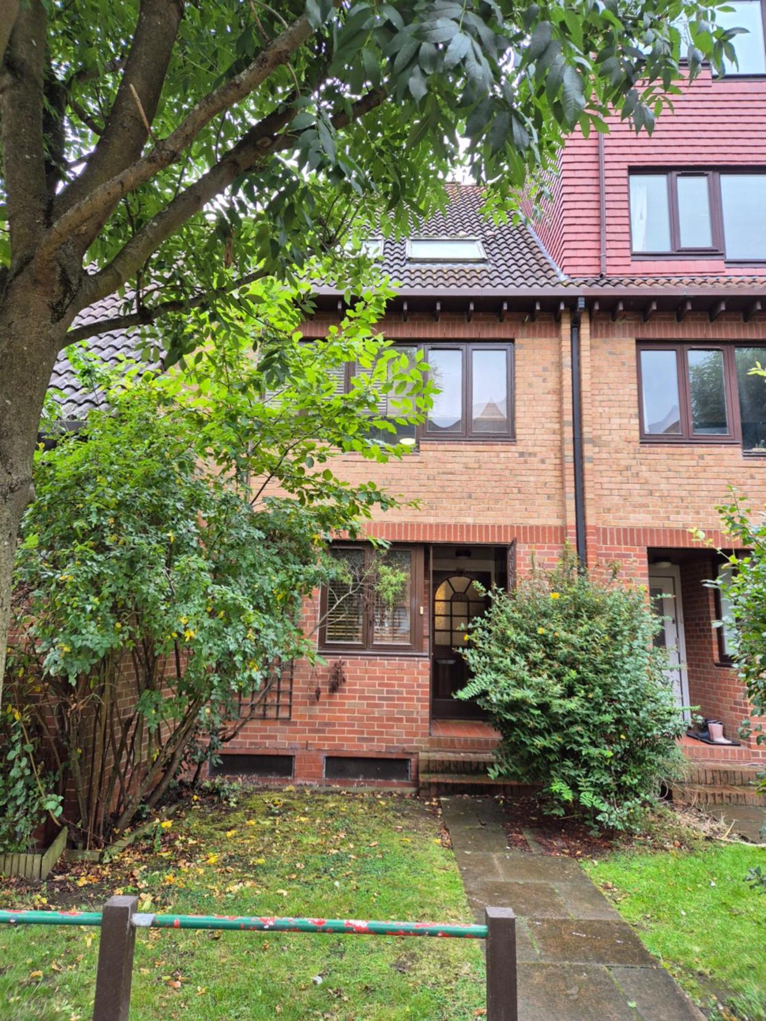 Spacious And Elegant With En-suites Available In Canary Wharf Habitación en casa particular *